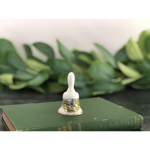 Fine Bone China Souvenir of England Miniature Bell - Picture 8 of 9